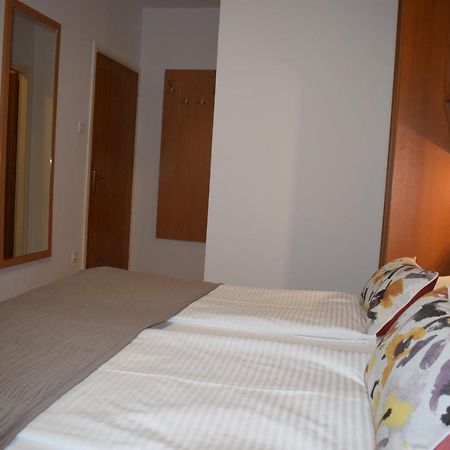 מאלינסקה Guest House Tom מראה חיצוני תמונה