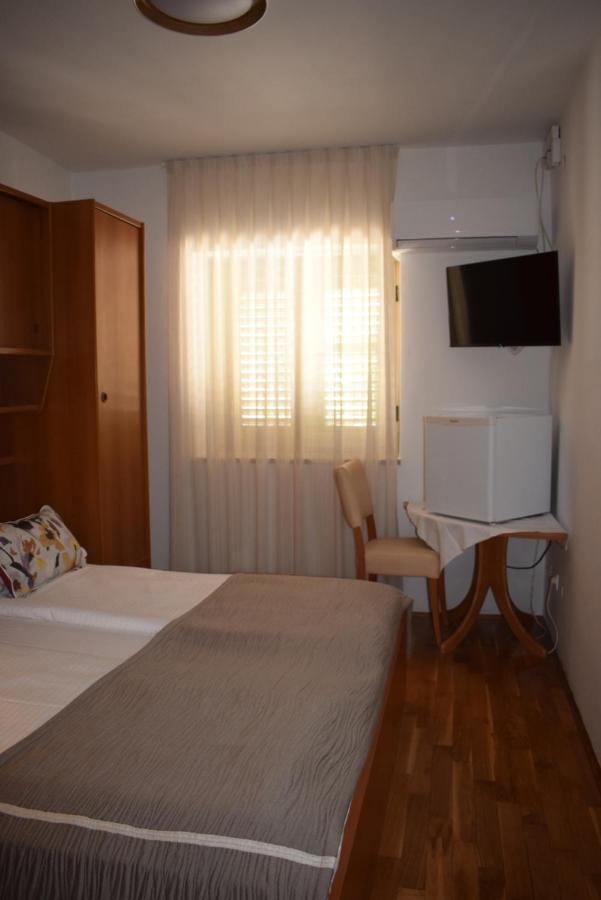 מאלינסקה Guest House Tom מראה חיצוני תמונה